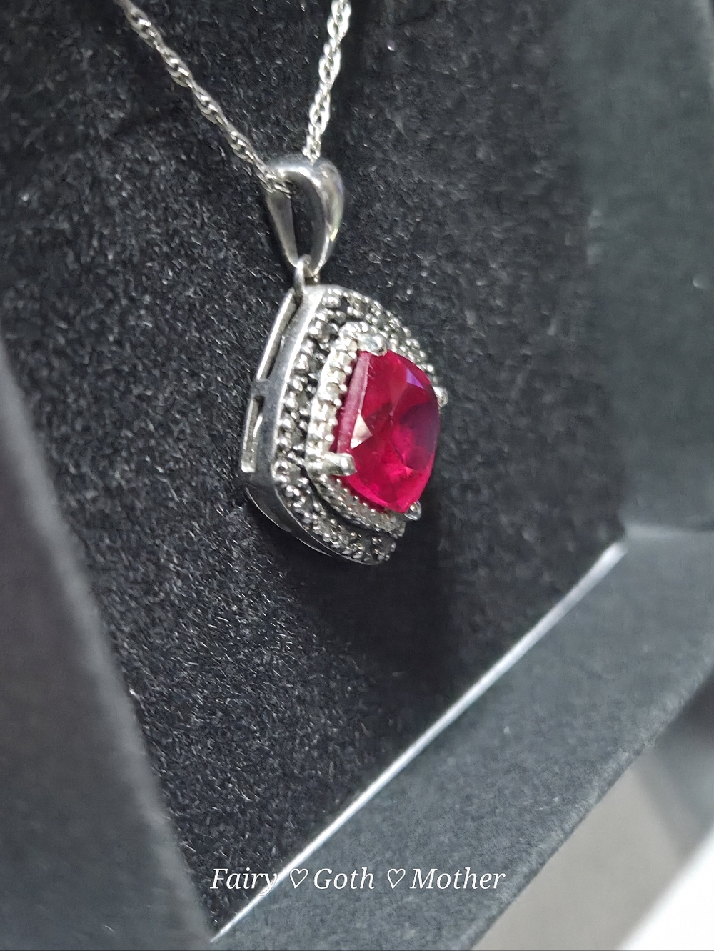 New Kay Jewelers Genuion Ruby & Diamond Halo Necklace - Picture 3 of 10